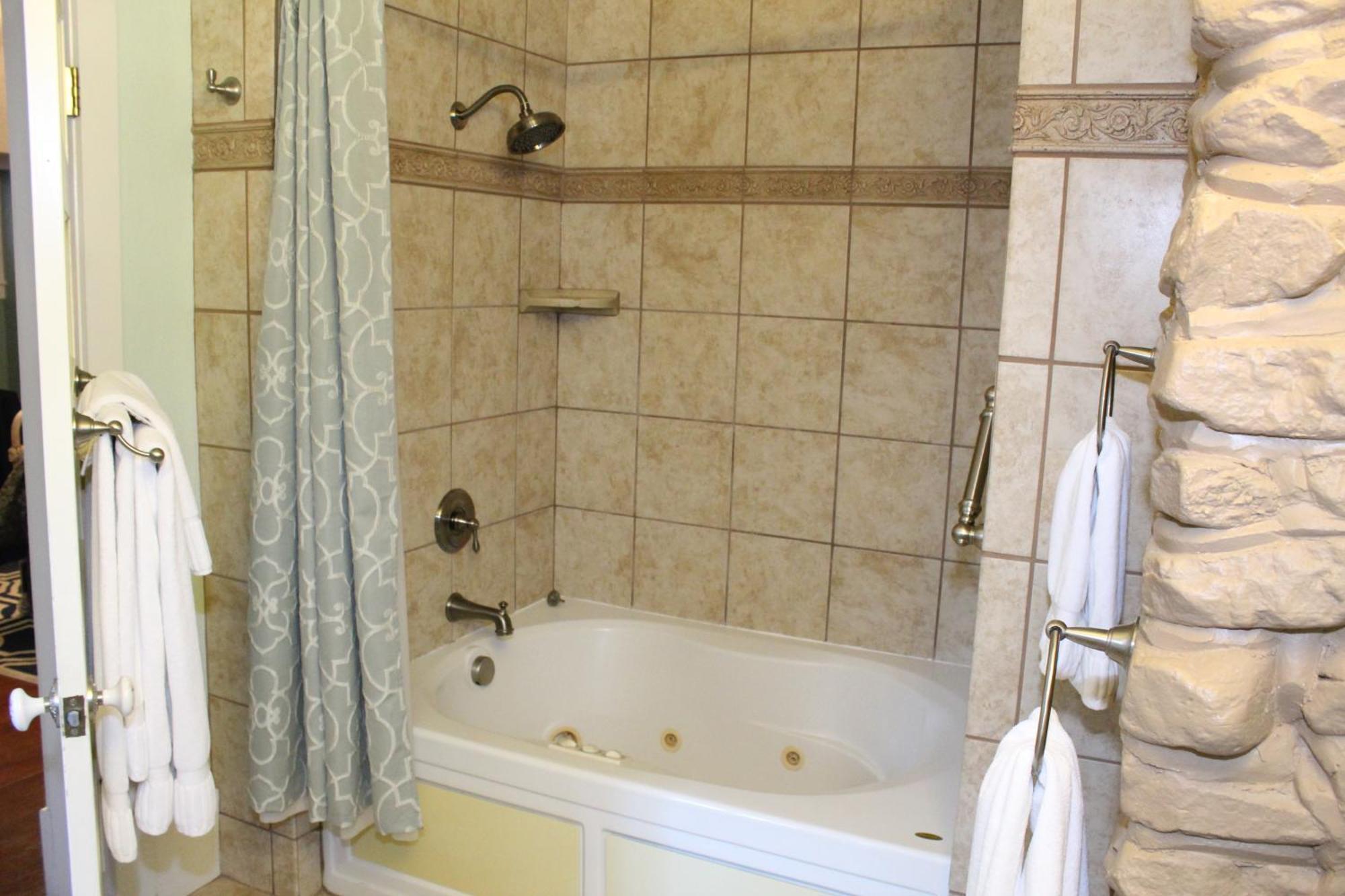 Hilltop Manor B&B Hot Springs Dış mekan fotoğraf