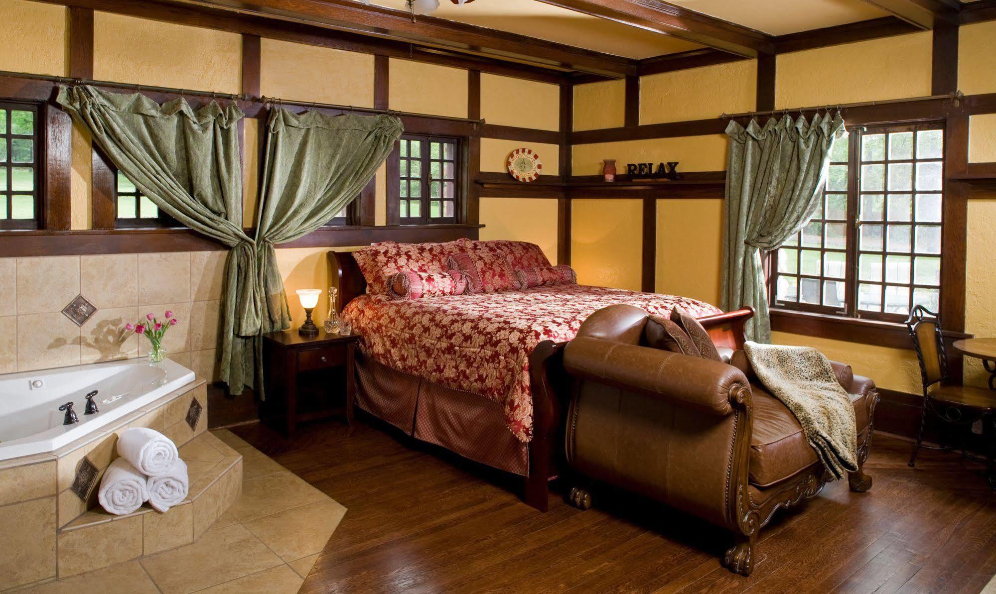 Hilltop Manor B&B Hot Springs Dış mekan fotoğraf